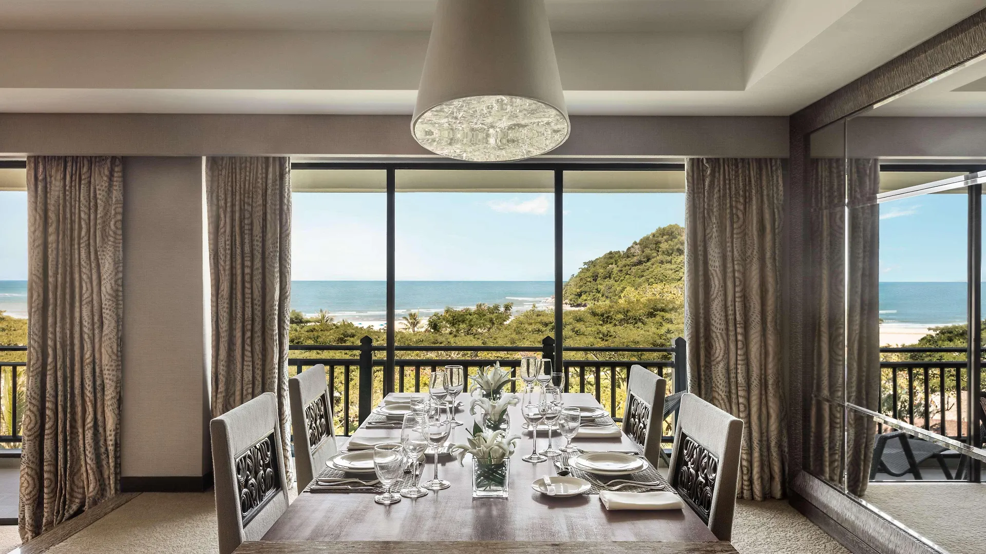 Shangri-La Rasa Ria, Kota Kinabalu 5*,  Malezya